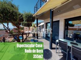 Houses (detached house), 355.00 m², near bus and train, almost new, Calle Joan Brossa