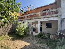 Houses (villa / tower), 194.00 m², Calle de Vilopriu, 17