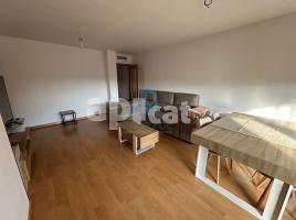 Pis, 110.00 m², prop de bus i tren, Calle Catalunya