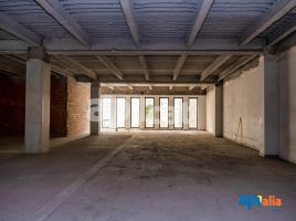 Oficina, 1334.00 m², prop de bus i tren