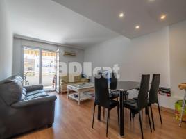 Piso, 108.00 m², cerca de bus y tren