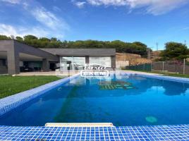 Casa (xalet / torre), 360.00 m², seminou