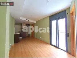 Flat, 49.00 m², near bus and train, almost new