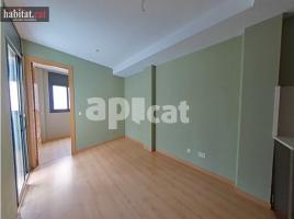 Flat, 49.00 m², near bus and train, almost new