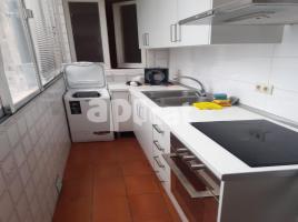 Piso, 80.00 m², cerca de bus y tren