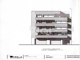 新建築 - Pis 在, 98.00 m², 附近的公共汽車和火車, 新