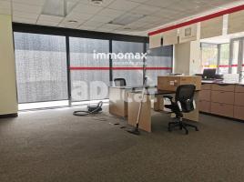 Business premises, 256 m², Zona