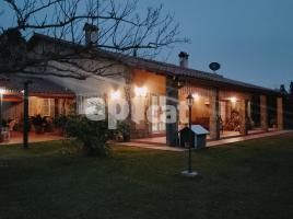 Casa (masia), 1182.00 m², prop de bus i tren