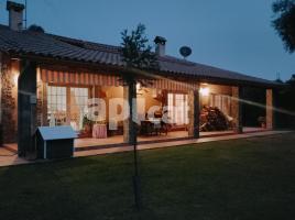 Casa (masia), 1182.00 m², prop de bus i tren