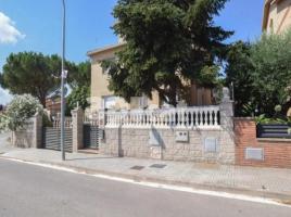 Casa (xalet / torre), 358.00 m², seminou