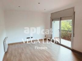 Piso, 102.00 m², cerca de bus y tren