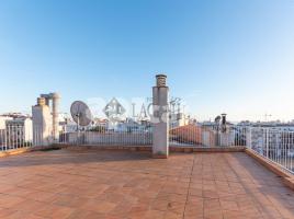 Àtic, 92.00 m², prop de bus i tren