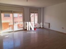 Pis, 241.00 m², Calle corts catalanes 