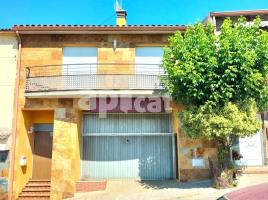 Casa (unifamiliar aislada), 232.00 m², cerca de bus y tren, seminuevo