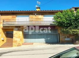 Casa (unifamiliar aïllada), 232.00 m², prop de bus i tren, seminou