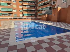 Piso, 90.00 m², cerca de bus y tren, Calle elionor