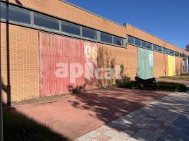 For rent industrial, 360.00 m², almost new, Calle Manresa, 4