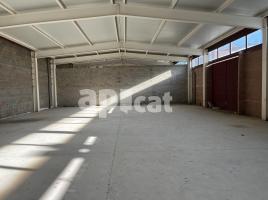 For rent industrial, 360.00 m², almost new, Calle Manresa, 4