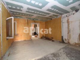 Piso, 110.00 m², cerca de bus y tren