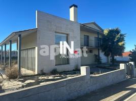 Houses (detached house), 360.00 m², almost new, Calle del Trencalòs