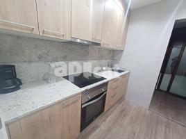 Piso, 65.00 m², cerca de bus y tren