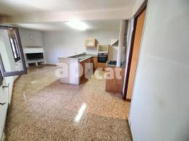 Casa (unifamiliar adosada), 290.00 m², Calle Montclar