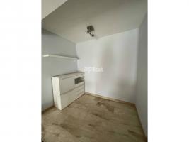 Pis, 74.00 m², seminou