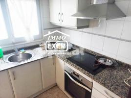 Piso, 146.00 m², cerca de bus y tren