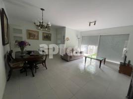  (unifamiliar adossada), 220.00 m², حافلة قرب والقطار, Calle de l'Abat Escarré