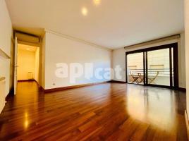 Flat, 99.00 m², near bus and train, Calle de Pere III, 28