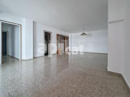 Apartament, 130.00 m², près de bus et de train, Casco Urbano