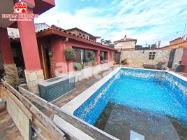  (), 136.00 m², Avenida del Bosc