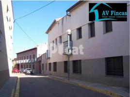 Flat, 83.00 m², near bus and train, almost new