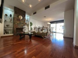 Àtic, 180.00 m², حافلة قرب والقطار, Calle de Gurrea