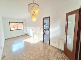 Flat, 110.00 m², near bus and train, Avenida del Camp d'Esports