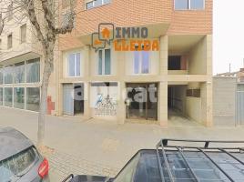 Local comercial, 698.00 m², prop de bus i tren, seminou, Calle de les Franqueses, 63