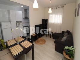 For rent flat, 64.00 m², near bus and train