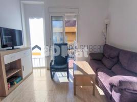 Apartament, 40.00 m², almost new, Avenida Catalunya, 64