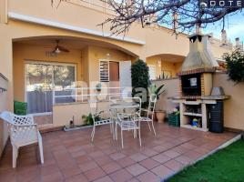 Houses (terraced house), 139 m², Zona