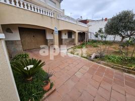 Houses (villa / tower), 261.00 m²