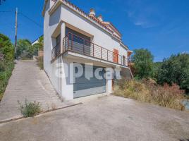 Houses (detached house), 253.00 m², almost new