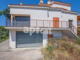 Houses (detached house), 253.00 m², almost new