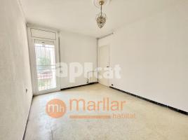 Piso, 92.00 m², cerca de bus y tren