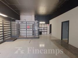 Lloguer local comercial, 145.00 m²