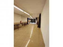 Local comercial, 130.00 m²