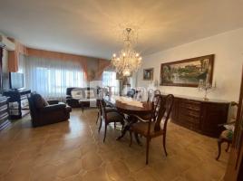 Piso, 132.00 m², cerca de bus y tren