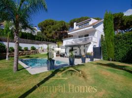 Casa (chalet / torre), 285.00 m²