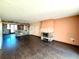 Piso, 146.00 m², cerca de bus y tren