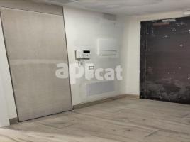 Flat, 130.00 m², near bus and train