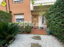 Casa (unifamiliar aislada), 217.00 m², cerca de bus y tren